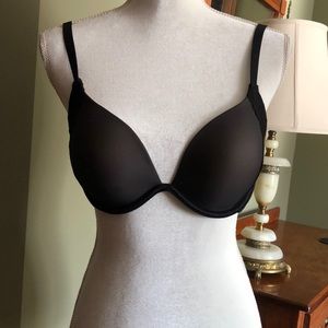 Maidenform 38B black underwire push-up bra new no tags non-smoking home